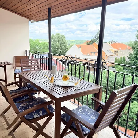 Guest house Pacsirta Grand