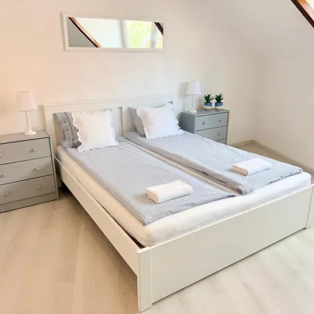 Pacsirta Grand *