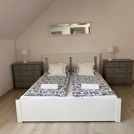 Casa de hóspedes Pacsirta Grand *